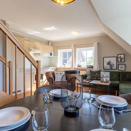 Apartment Suederpiep - 4 Individuelle Nahe Suedstrand Moewe - Stilvolle Maisonette Fuer Bis Zu 4 Personen *